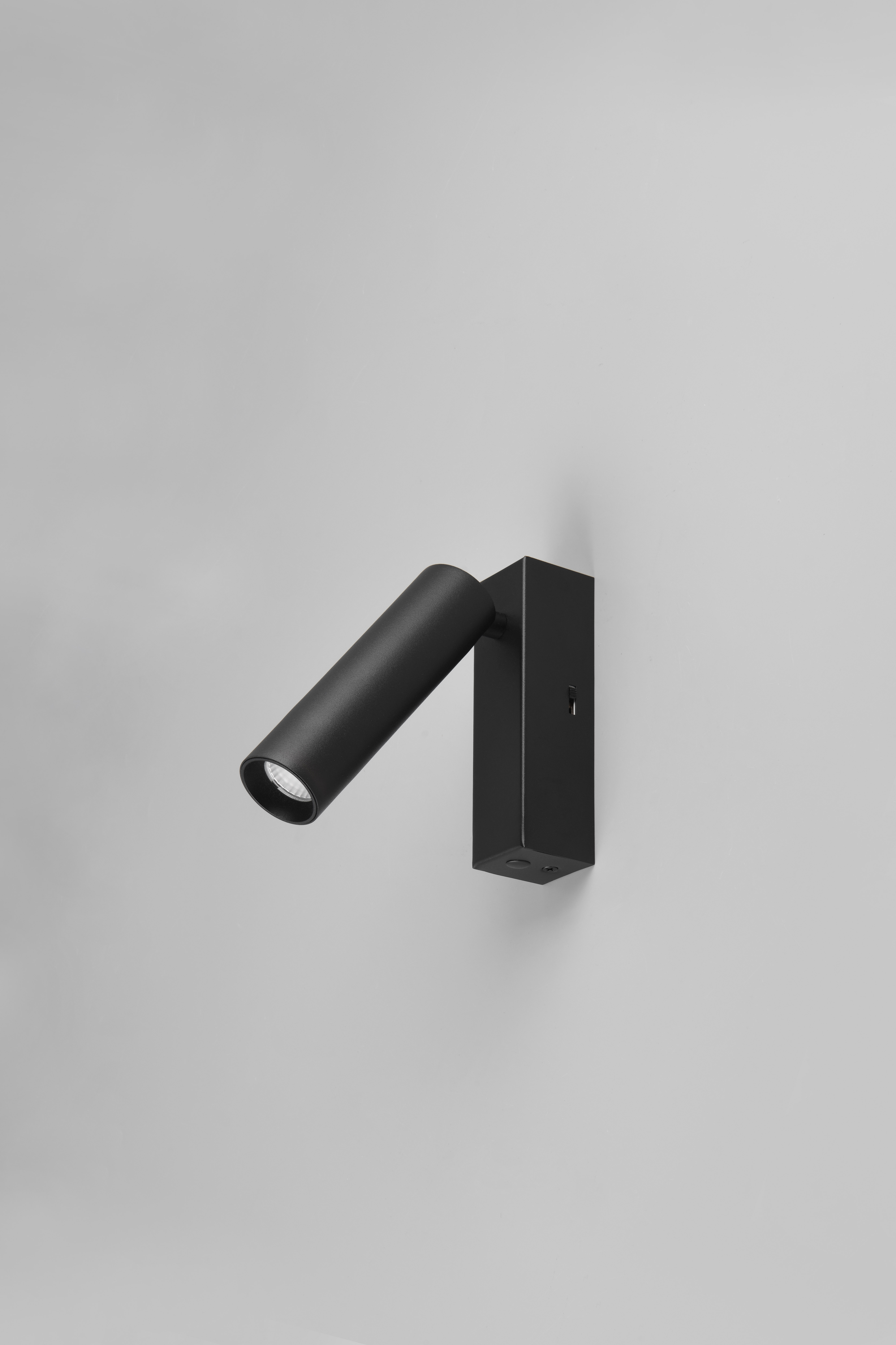 AMBALA incl. 1x SMD, 5,5W · 1x 500lm, 2300+3000+4000K