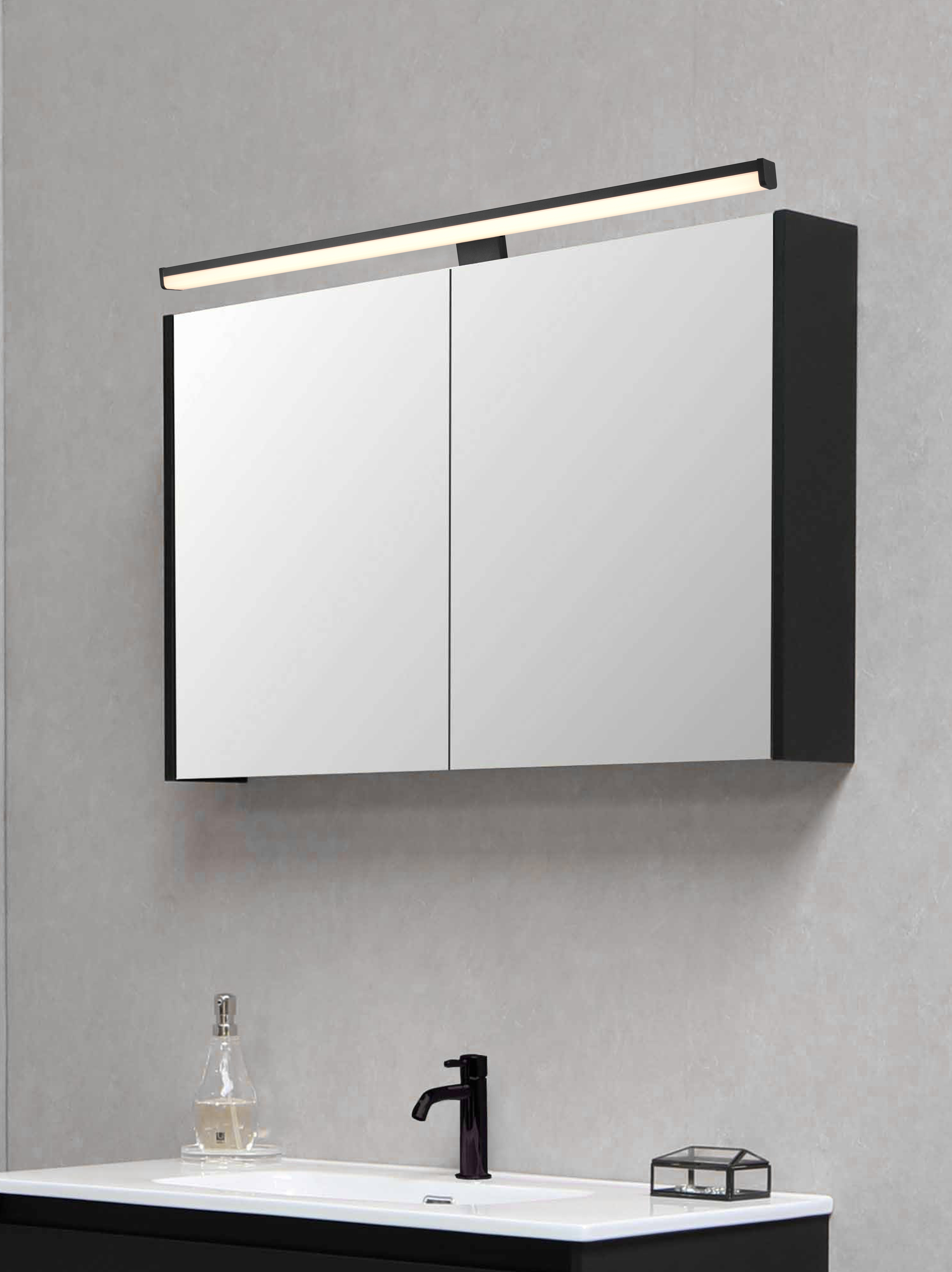 LINO H2O APPLIQUE NERO ANCHE CON POSSIBILITA' DI AVVITARE SU SPECCHIO IP44 L. 60CM